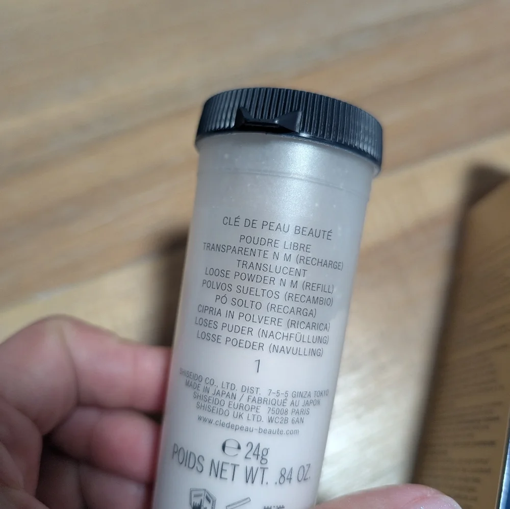 Cle De Peau Translucent Loose Powder